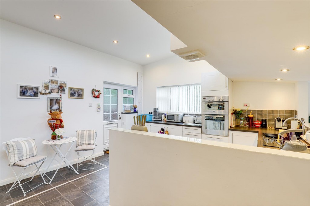 The Mount, Mapperley, Nottinghamshire, NG3 6FX