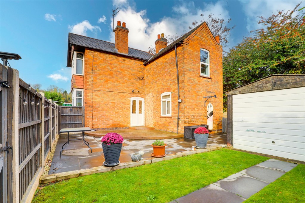 Meadow Road, Netherfield, Nottinghamshire, NG4 2FR