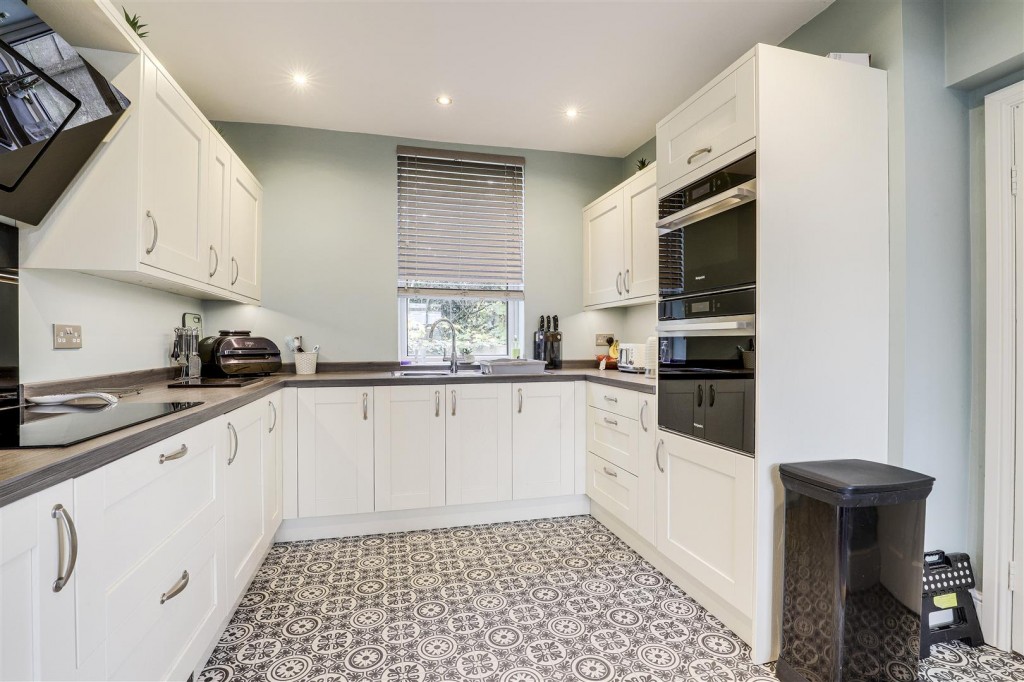 Meadow Road, Netherfield, Nottinghamshire, NG4 2FR