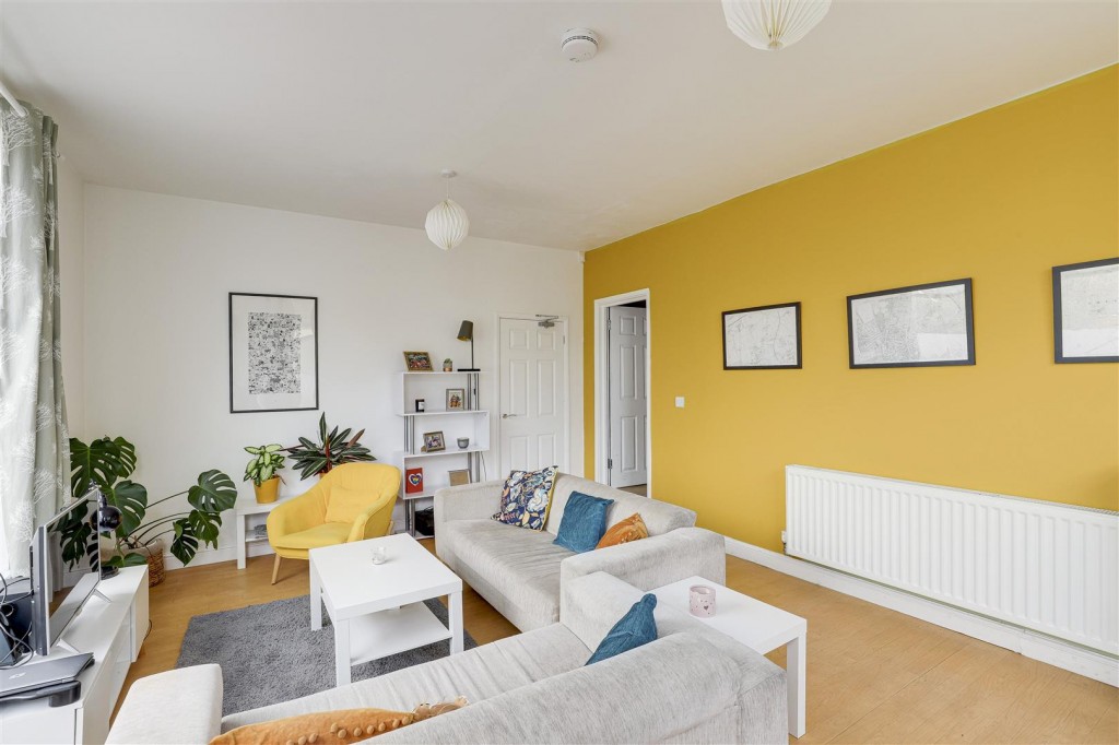 Sandfield Road, Arnold, Nottinghamshire, NG5 6QB