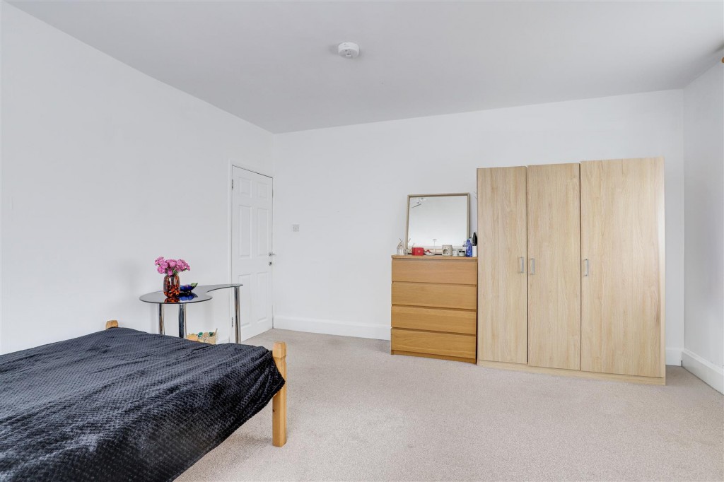 Sandfield Road, Arnold, Nottinghamshire, NG5 6QB