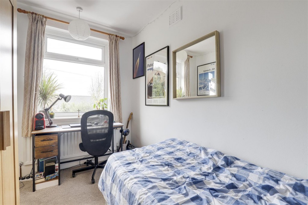 Sandfield Road, Arnold, Nottinghamshire, NG5 6QB