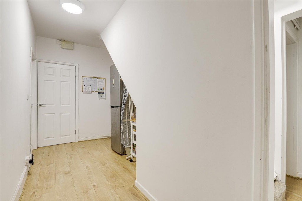 Sandfield Road, Arnold, Nottinghamshire, NG5 6QB