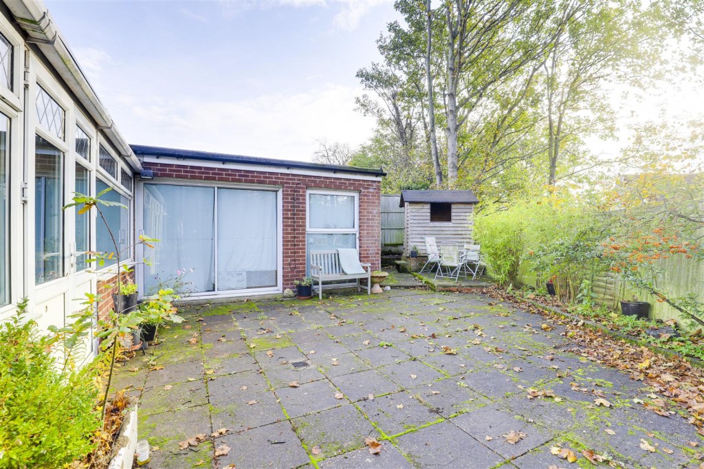 Sandfield Road, Arnold, Nottinghamshire, NG5 6QB