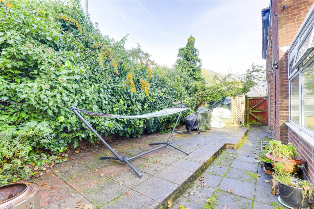 Sandfield Road, Arnold, Nottinghamshire, NG5 6QB