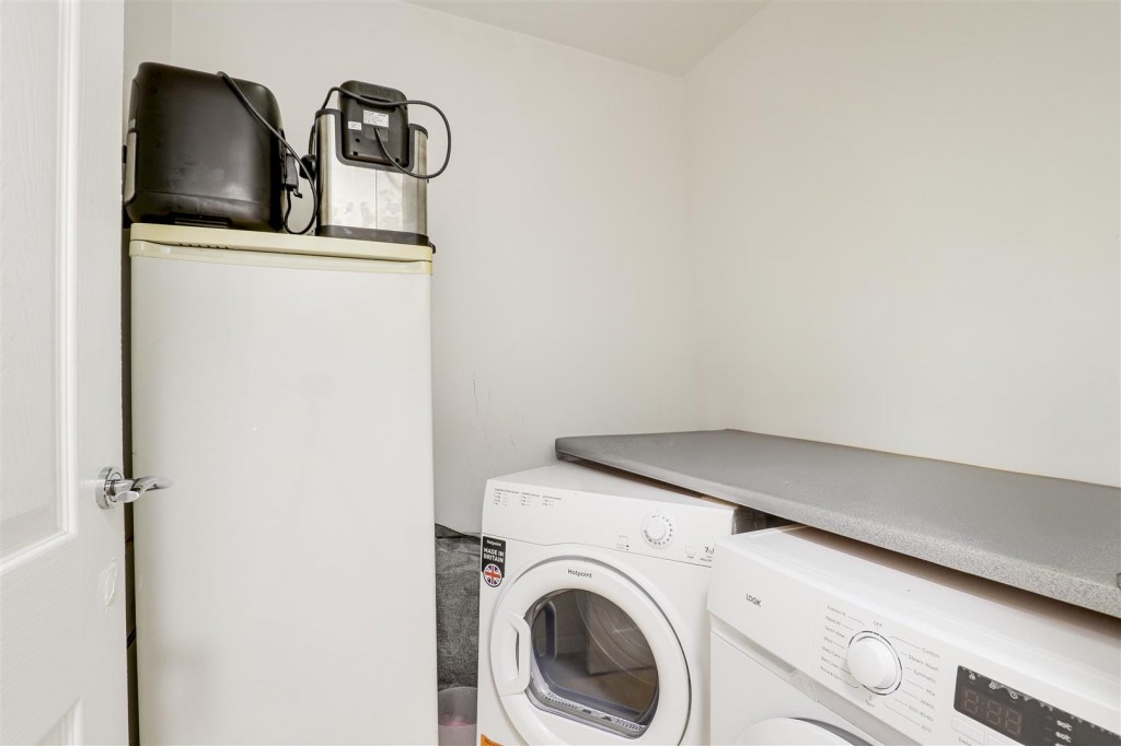 Sandfield Road, Arnold, Nottinghamshire, NG5 6QB