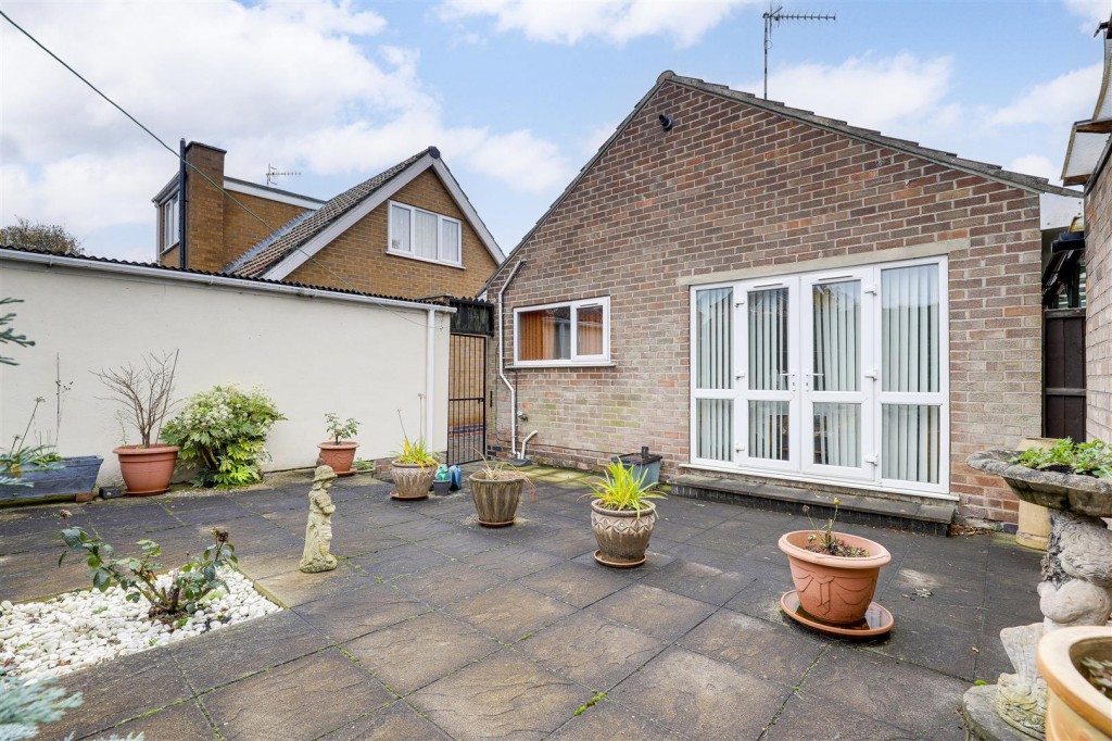 Appledorne Way, Arnold, Nottinghamshire, NG5 8JQ