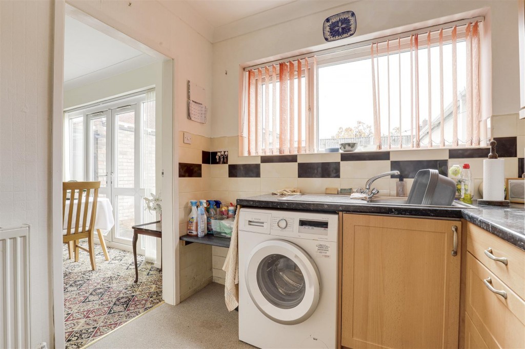 Appledorne Way, Arnold, Nottinghamshire, NG5 8JQ