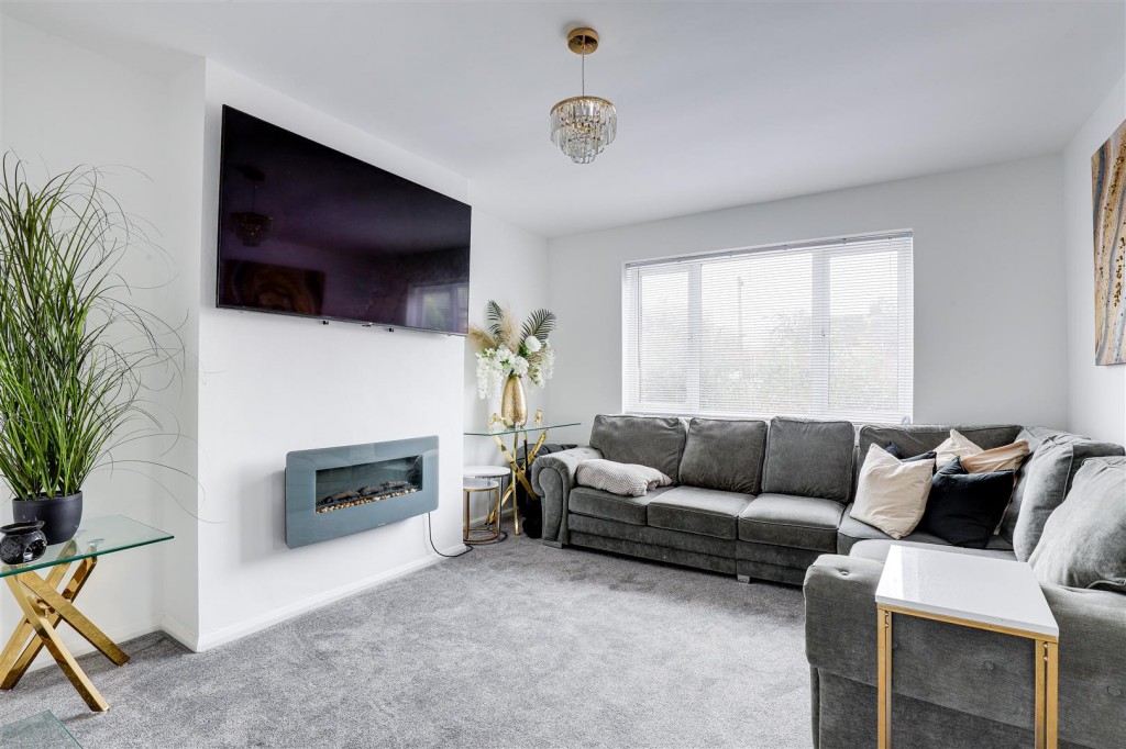 Lutterell Way, West Bridgford, Nottinghamshire, NG2 6HN