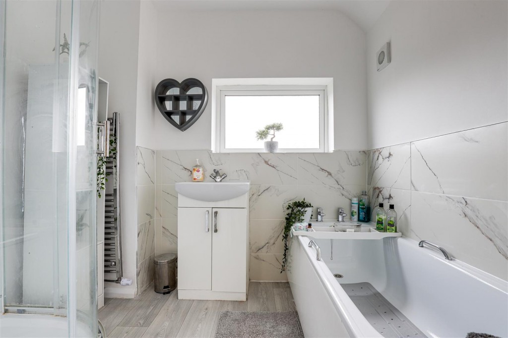 Lutterell Way, West Bridgford, Nottinghamshire, NG2 6HN