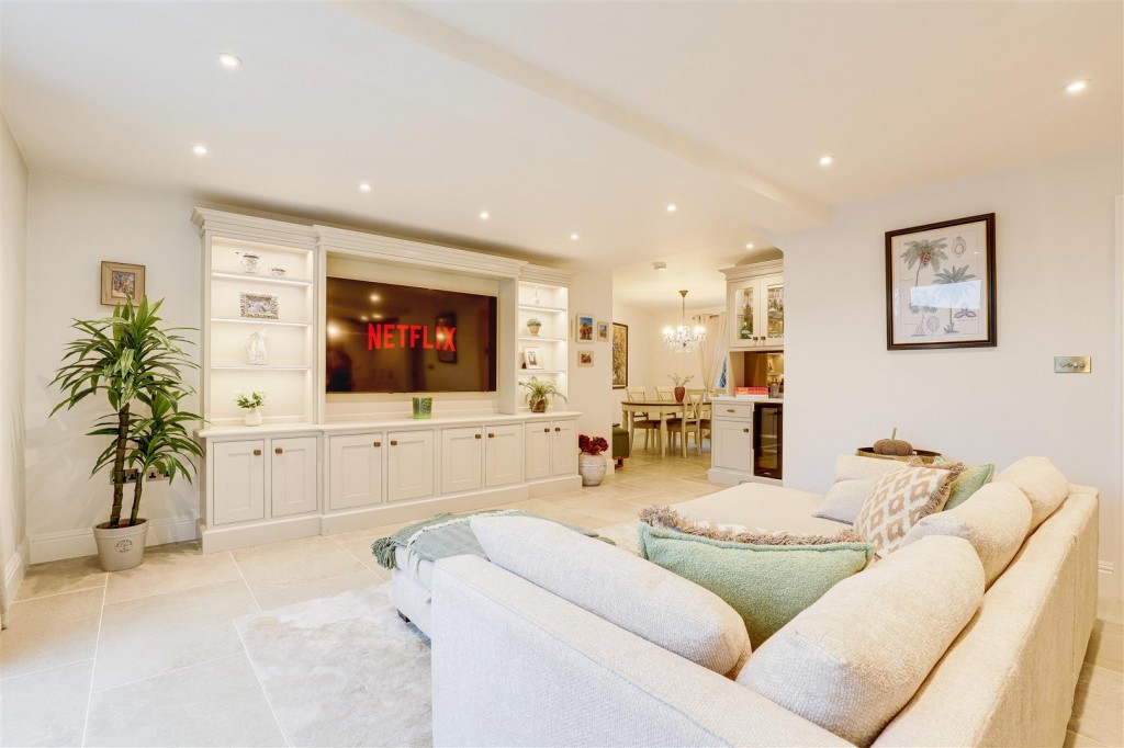 Loughborough Road, West Bridgford, Nottingham