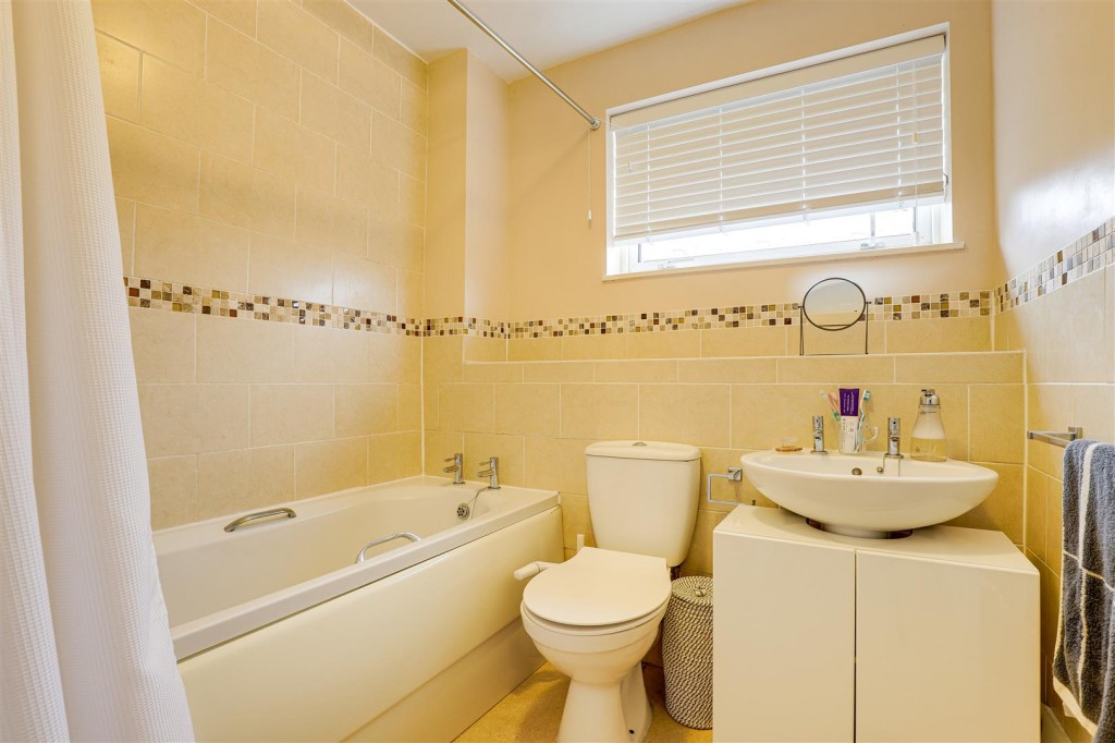 Chevin Gardens, Top Valley, Nottinghamshire, NG5 9ES