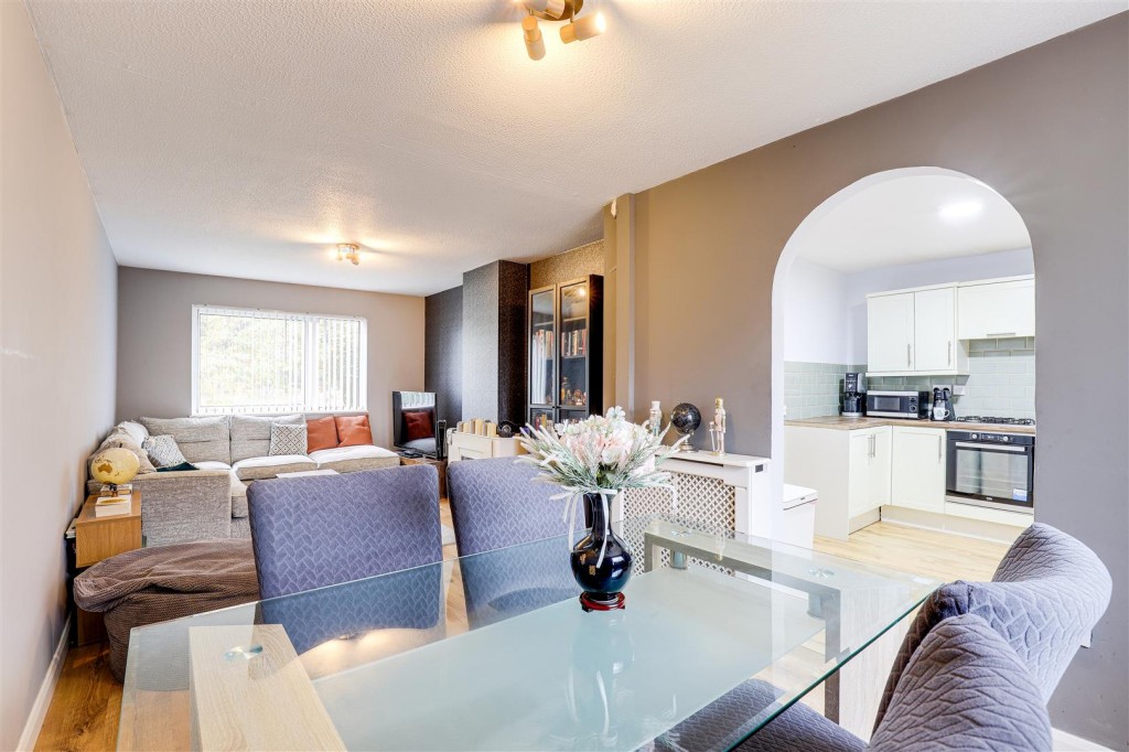 Chevin Gardens, Top Valley, Nottinghamshire, NG5 9ES