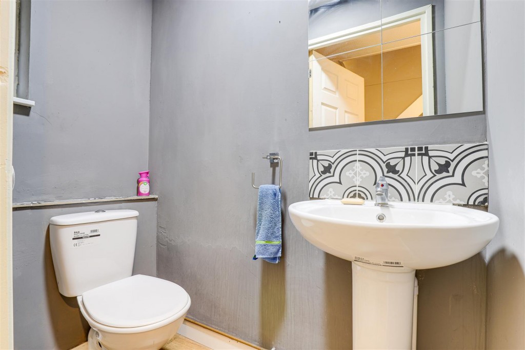 Chevin Gardens, Top Valley, Nottinghamshire, NG5 9ES