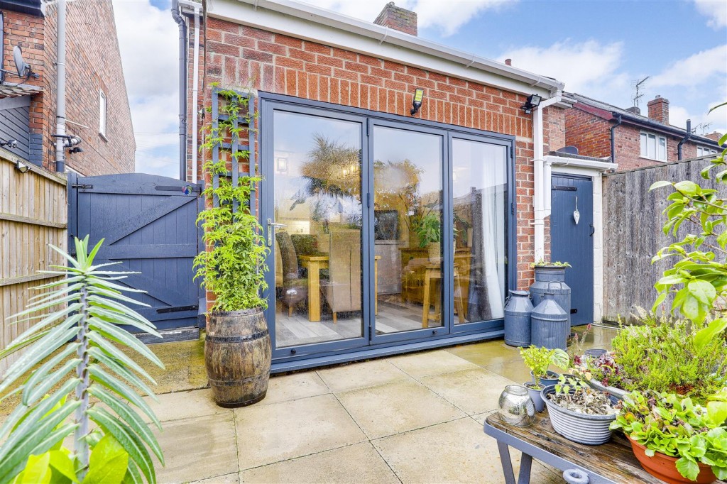 College Street, Long Eaton, Nottinghamshire, NG10 4GT