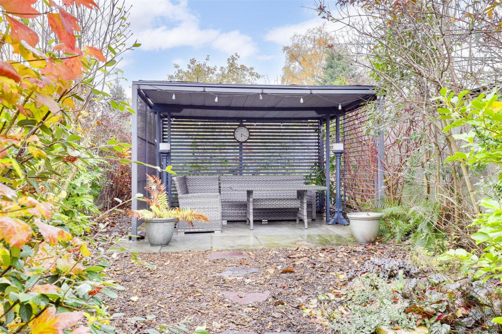 College Street, Long Eaton, Nottinghamshire, NG10 4GT