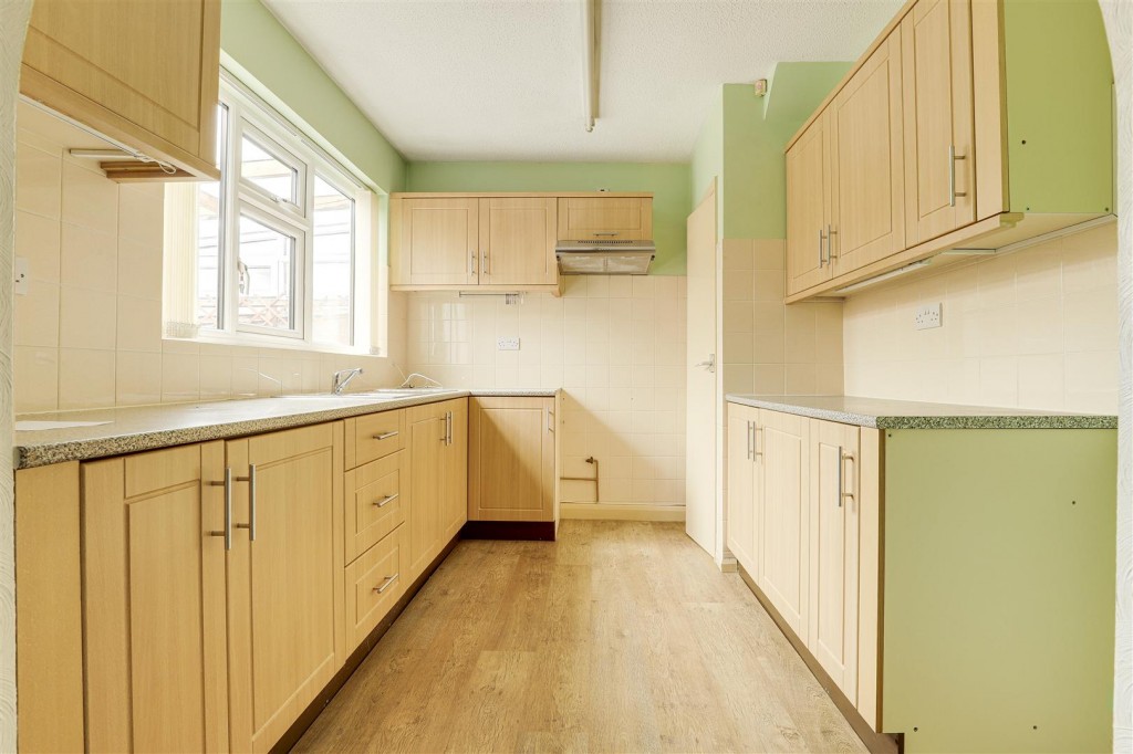 Cardale Road, Bakersfield, Nottinghamshire, NG3 7BS