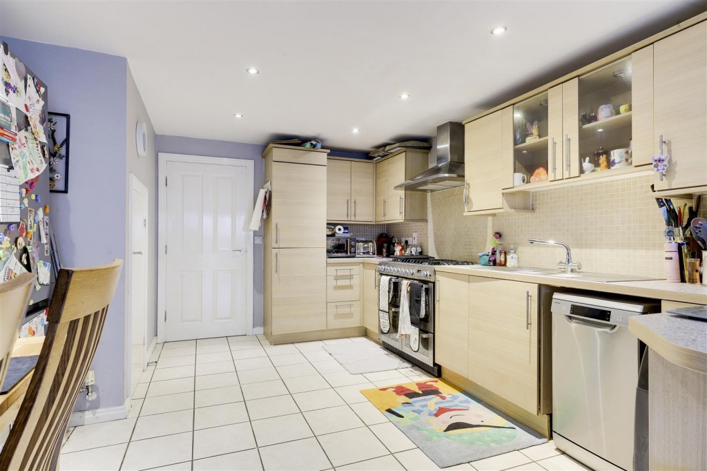 Aitchison Avenue, Hucknall, Nottinghamshire, NG15 6LP