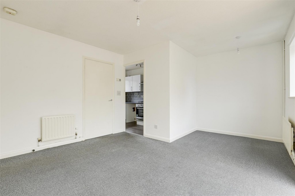 Leander Close, Wilford, Nottinghamshire, NG11 7BE