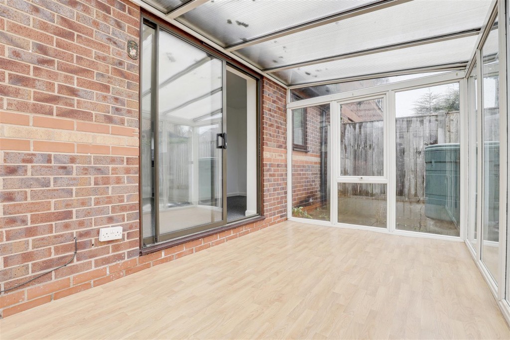 Leander Close, Wilford, Nottinghamshire, NG11 7BE