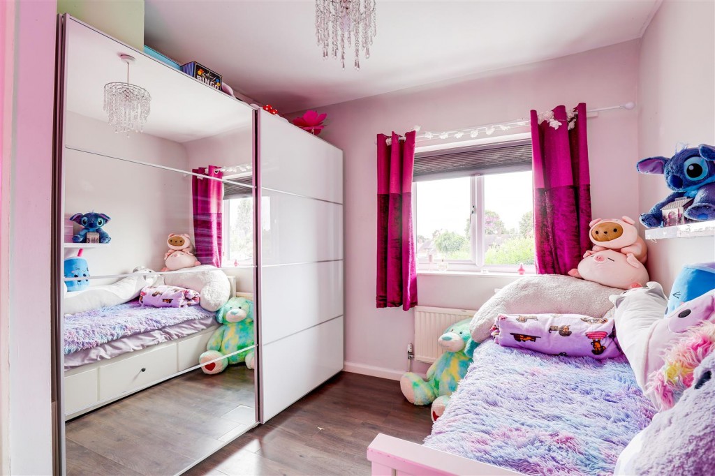 Staplehurst Drive, Heathfield, Nottinghamshire, NG5 1NY