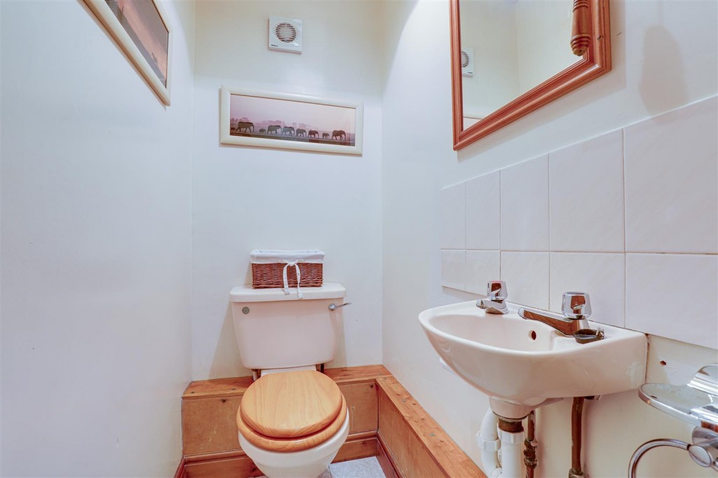 Imperial Avenue, Gedling, Nottinghamshire, NG4 3NE