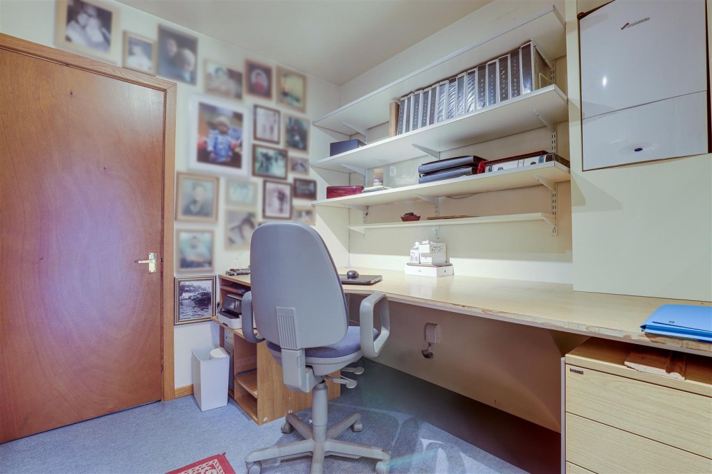 Imperial Avenue, Gedling, Nottinghamshire, NG4 3NE