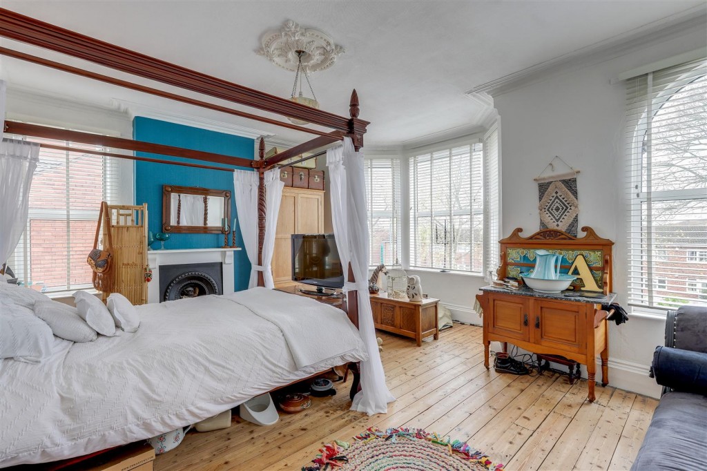 Highbury Road, Bulwell, Nottinghamshire, NG6 9FE