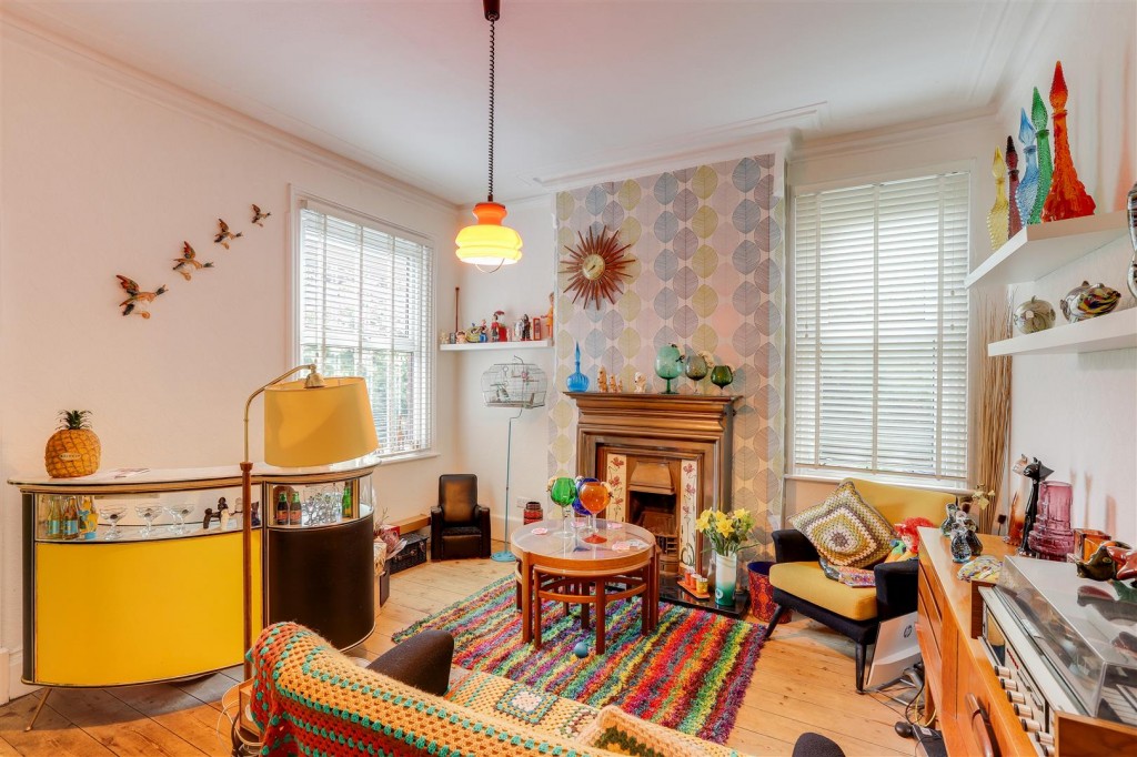 Highbury Road, Bulwell, Nottinghamshire, NG6 9FE