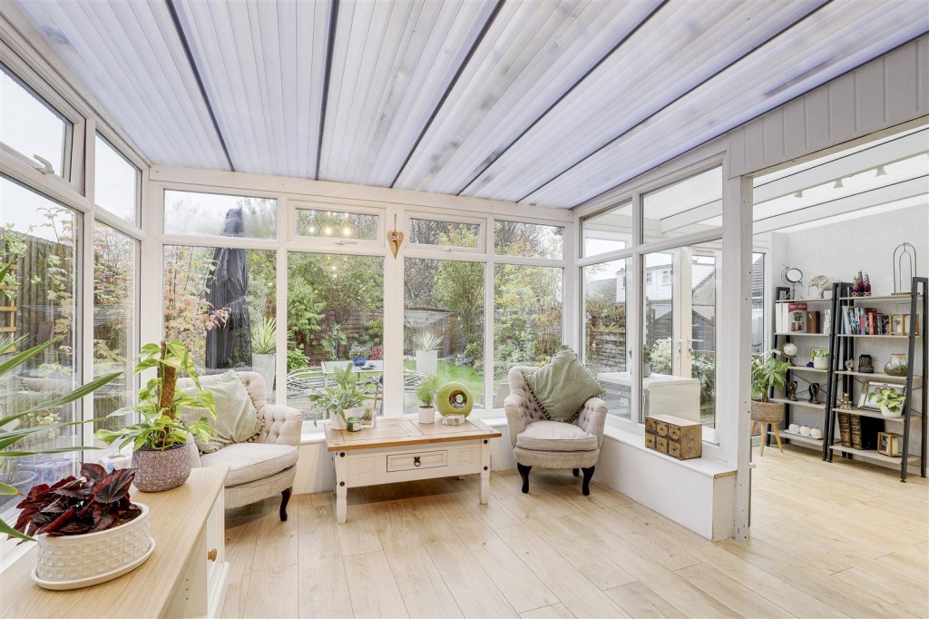 Babbington Crescent, Gedling, Nottinghamshire, NG4 4ER