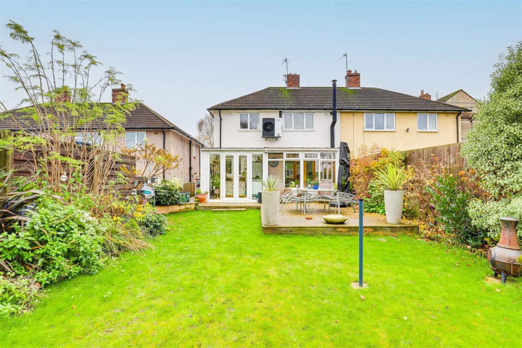 Babbington Crescent, Gedling, Nottinghamshire, NG4 4ER