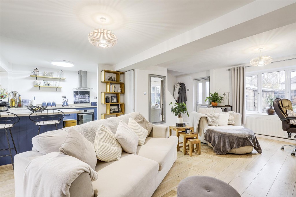 Babbington Crescent, Gedling, Nottinghamshire, NG4 4ER