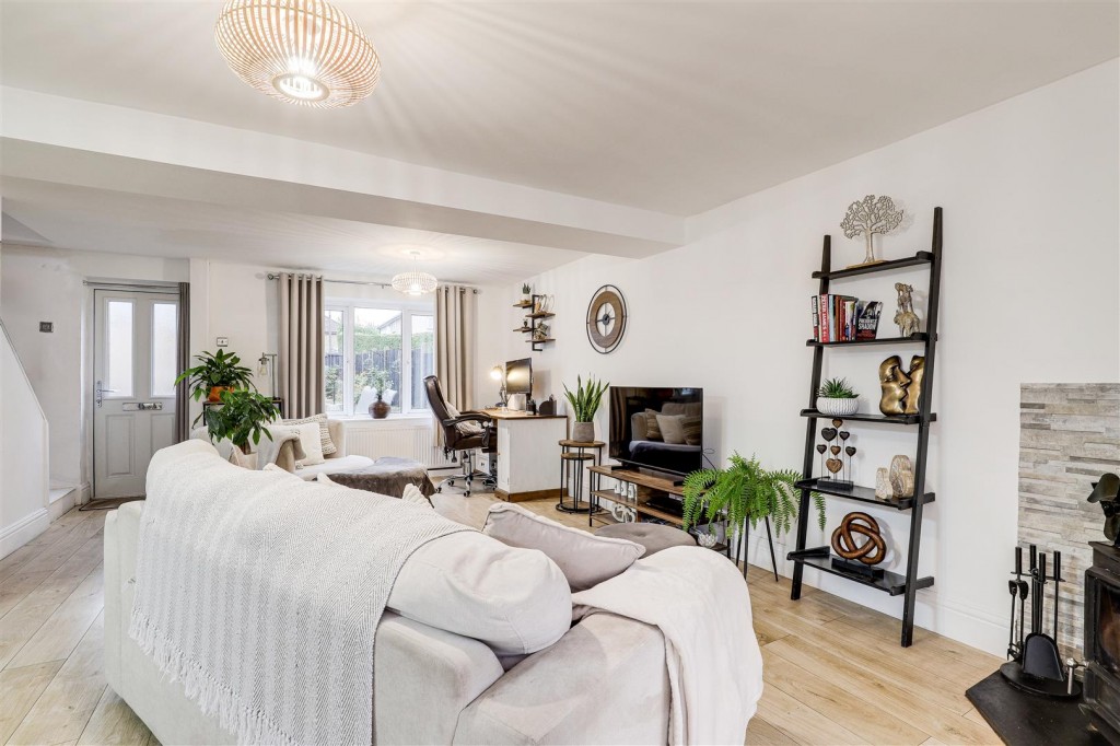 Babbington Crescent, Gedling, Nottinghamshire, NG4 4ER