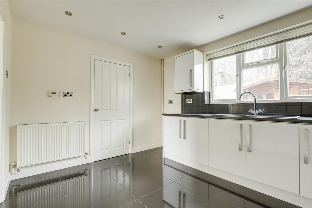 Hazel Hill Crescent, Nottingham, Nottinghamshire, NG5 5NH