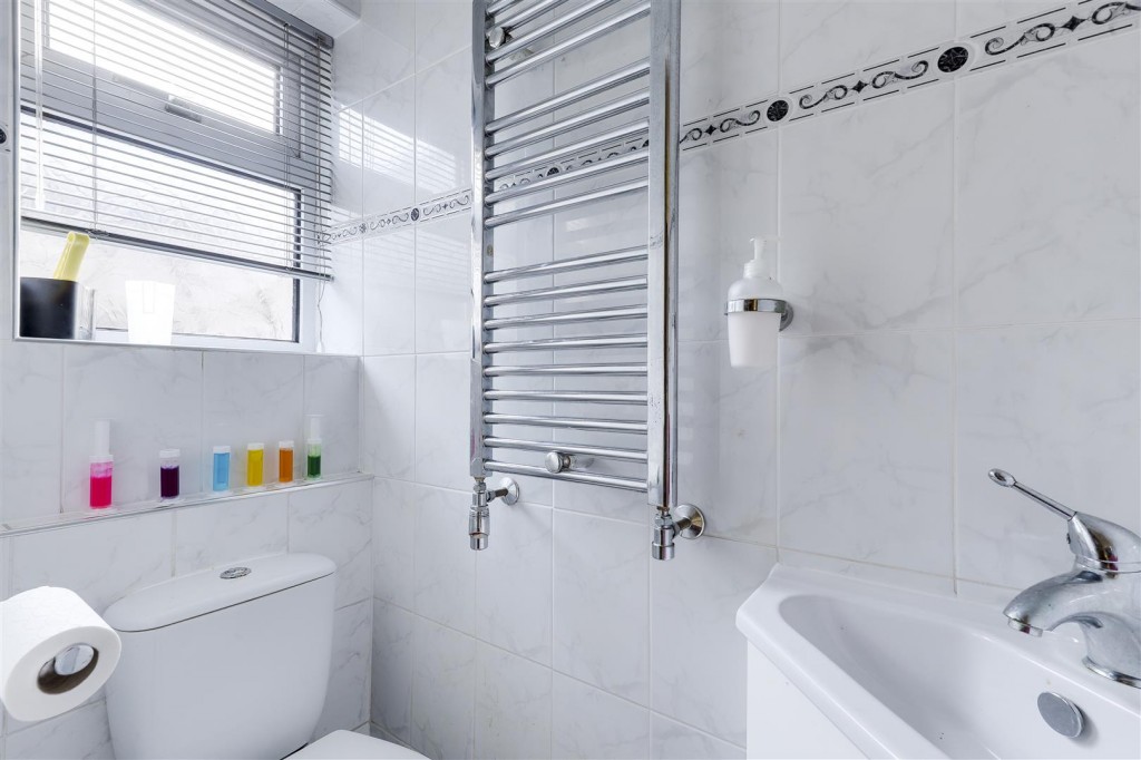 Appledorne Way, Arnold, Nottinghamshire, NG5 8JQ