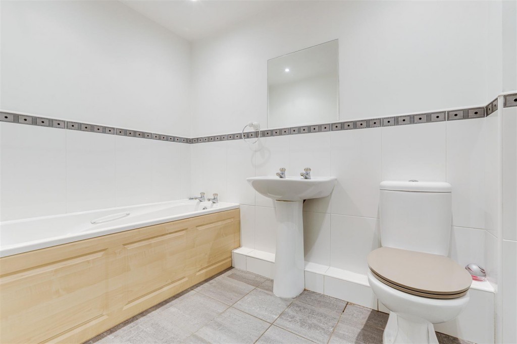 Derby Road, Risley, Derbyshire, DE72 3TW