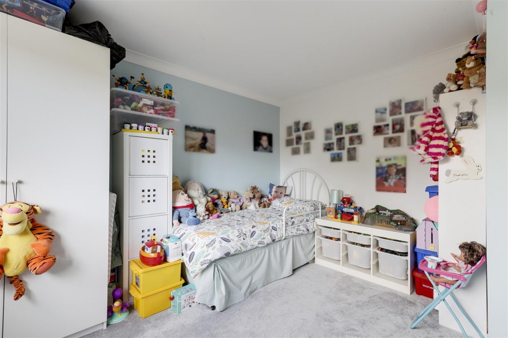 Glanton Way, Arnold, Nottinghamshire, NG5 8SN