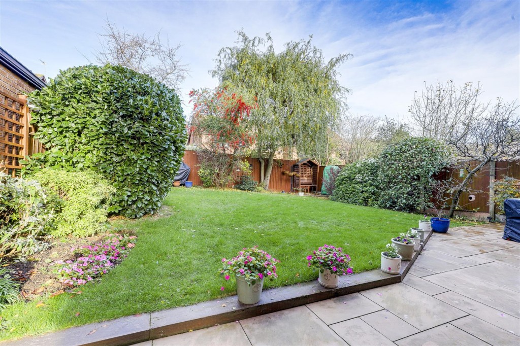 Glanton Way, Arnold, Nottinghamshire, NG5 8SN