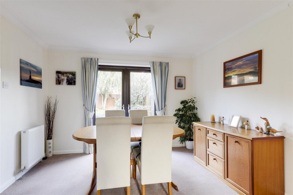 Glanton Way, Arnold, Nottinghamshire, NG5 8SN