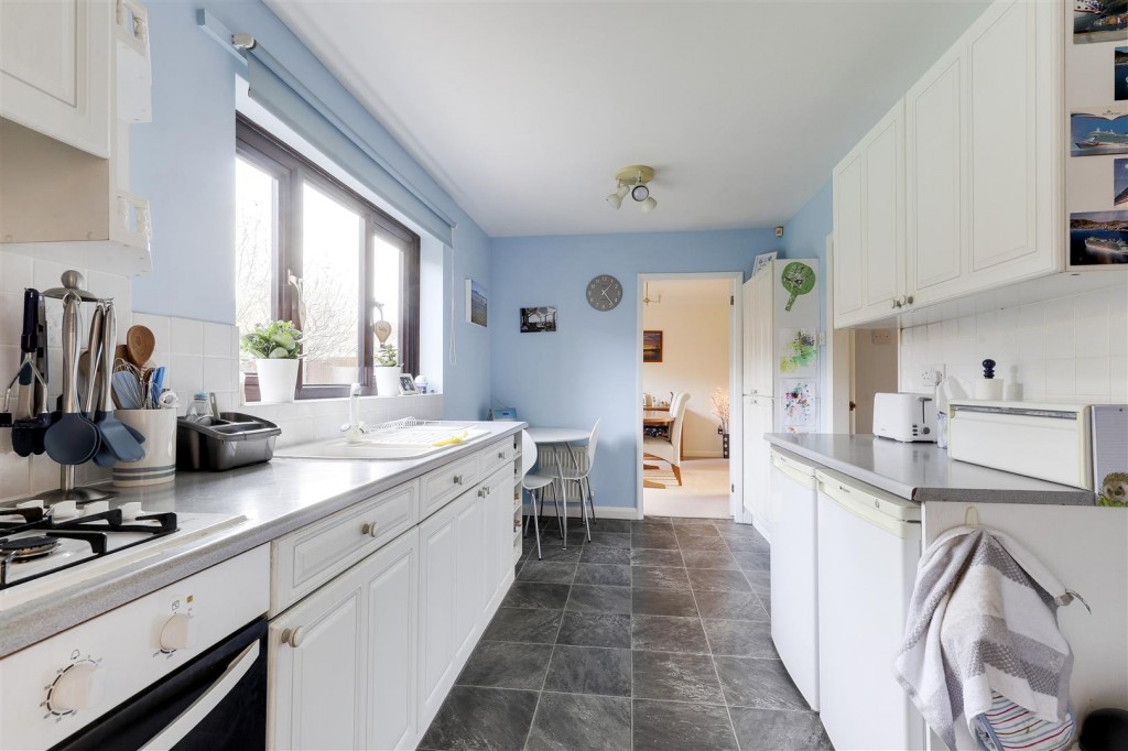 Glanton Way, Arnold, Nottinghamshire, NG5 8SN