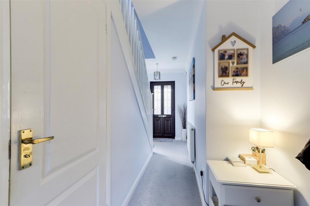 Glanton Way, Arnold, Nottinghamshire, NG5 8SN