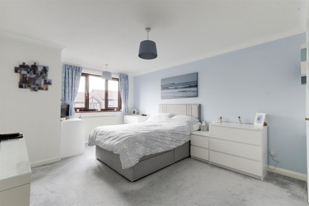 Glanton Way, Arnold, Nottinghamshire, NG5 8SN