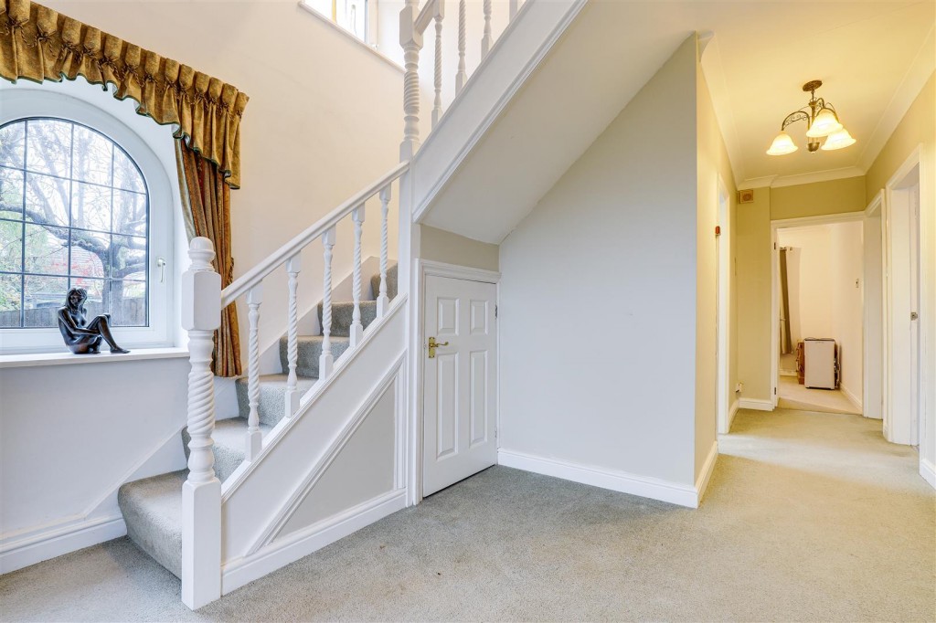 Freda Avenue, Gedling, Nottinghamshire, NG4 4FY