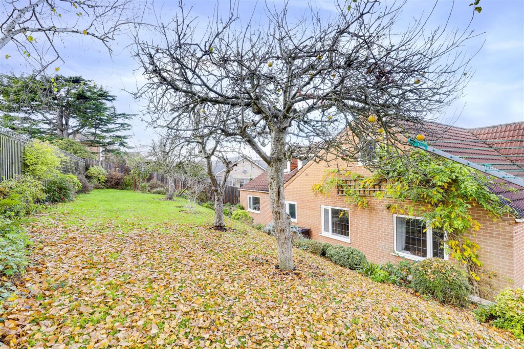 Freda Avenue, Gedling, Nottinghamshire, NG4 4FY