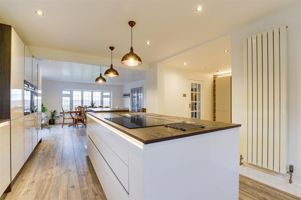 Freda Avenue, Gedling, Nottinghamshire, NG4 4FY