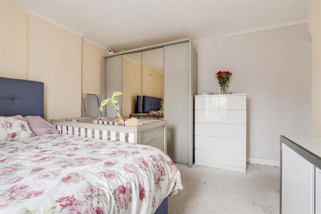 Peveril Road, Beeston, Nottinghamshire, NG9 2HU