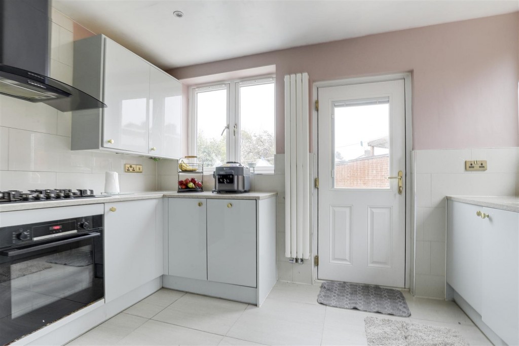 Peveril Road, Beeston, Nottinghamshire, NG9 2HU