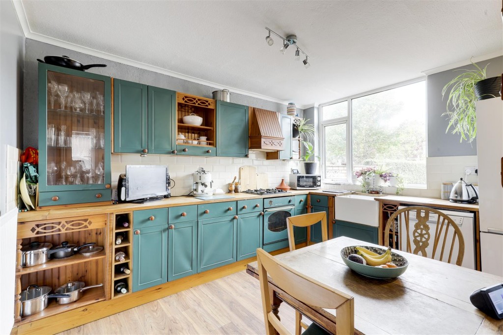 Vernon Road, Basford, Nottinghamshire, NG6 0AB