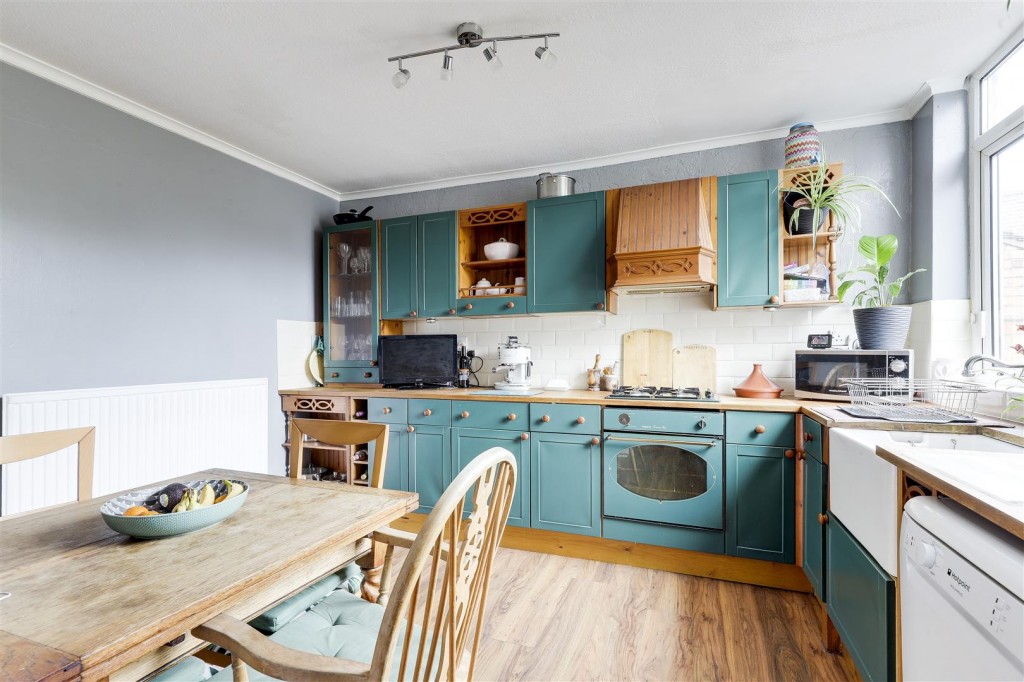 Vernon Road, Basford, Nottinghamshire, NG6 0AB