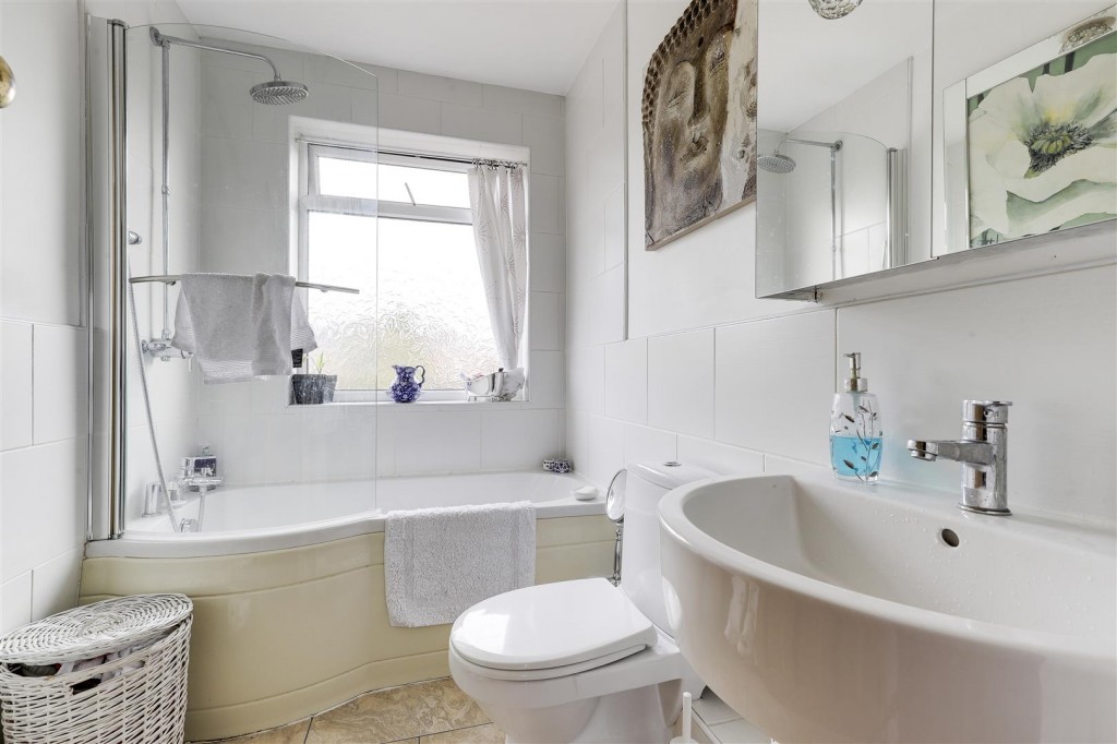 Vernon Road, Basford, Nottinghamshire, NG6 0AB